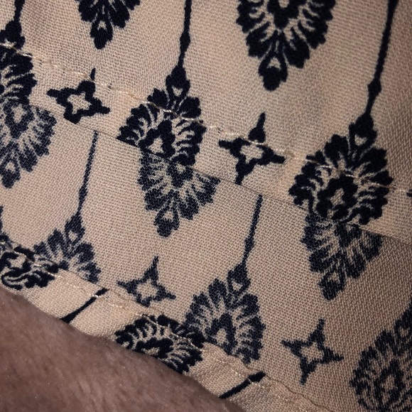 jumpsuits - Picture 3 of 4